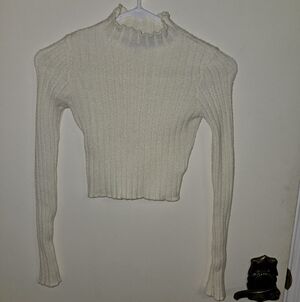 Pretty Little Thing Cream Ribbed Knit Crop Sweater Size: XS/S